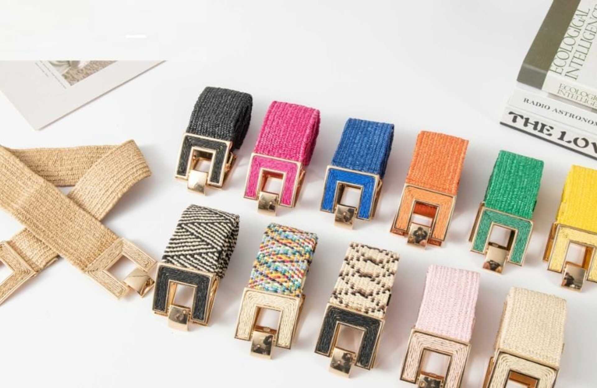 Coco shop, complementos artesanales con estilo en Cálig. Cinturón elástico con hebilla cuadrada.